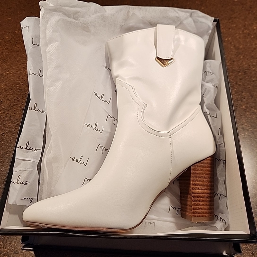 Lulus Taryne Boots 8.5